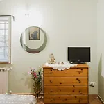 Διαμέρισμα Guesthost - Rustic House Near With Private Parking And Garden! Λούκα