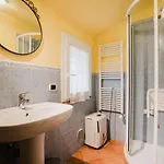Guesthost - Rustic House Near With Private Parking And Garden! *