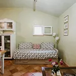Διαμέρισμα Guesthost - Rustic House Near With Private Parking And Garden! Λούκα