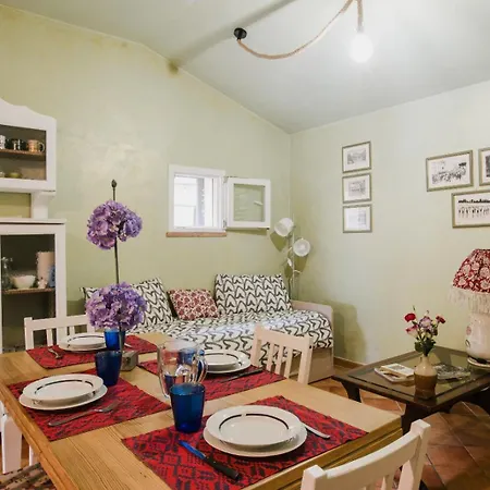 Rustic House Near With Private Parking And Garden! *