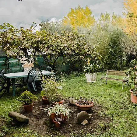 Rustic House Near With Private Parking And Garden! Lucques