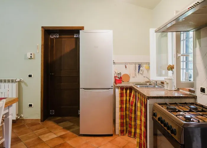 아파트 Rustic House Near With Private Parking And Garden! 루카