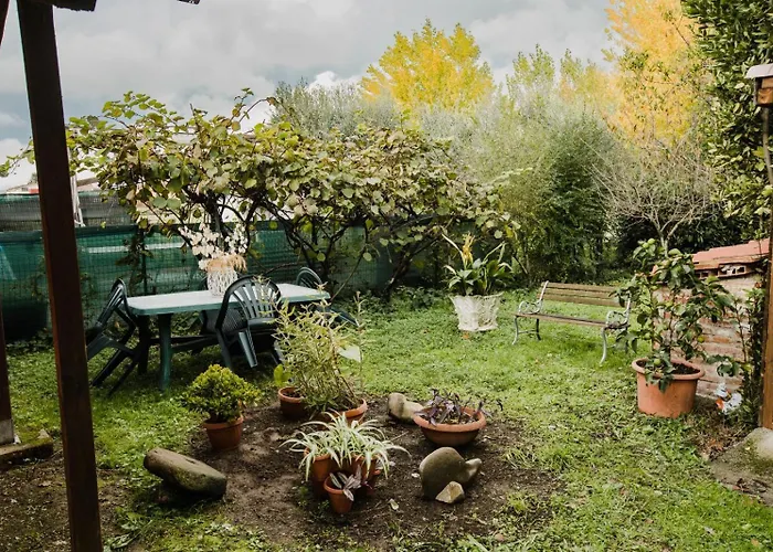 Rustic House Near With Private Parking And Garden! 루카